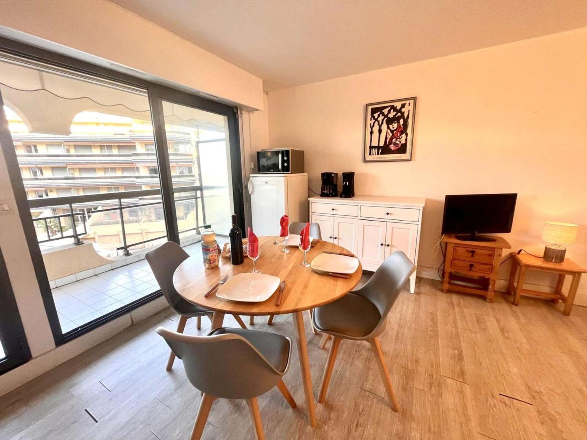 Appartement 2P, 4 Couchages, Terrasse Et Salon De Jardin A 200M De La Plage, Frejus - Fr-1-226A-22 Zewnętrze zdjęcie